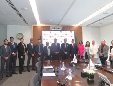البنك العربي و" إي كاردز يوقعان مذكرة تعاون استراتيجية