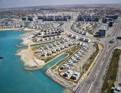 بسبب مخالفات جسيمة..الإسكان إيقاف 90 ىشركة عقارية في الساحل الشمالي الغربيالساحل الشمالي الغربي