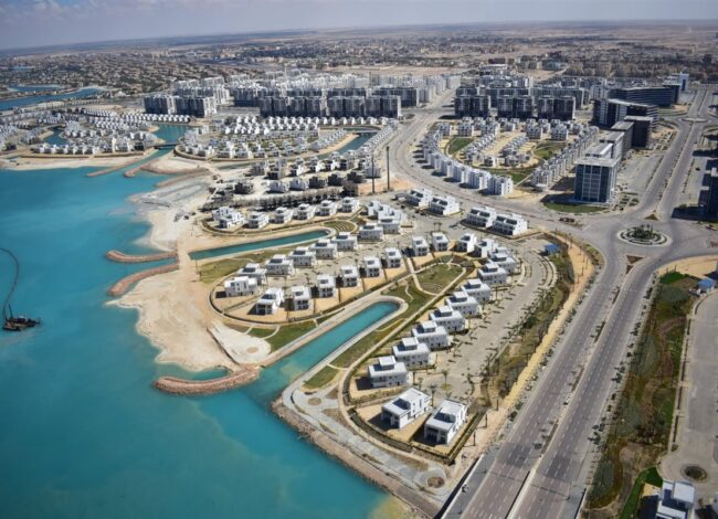 بسبب مخالفات جسيمة..الإسكان إيقاف 90 ىشركة عقارية في الساحل الشمالي الغربيالساحل الشمالي الغربي