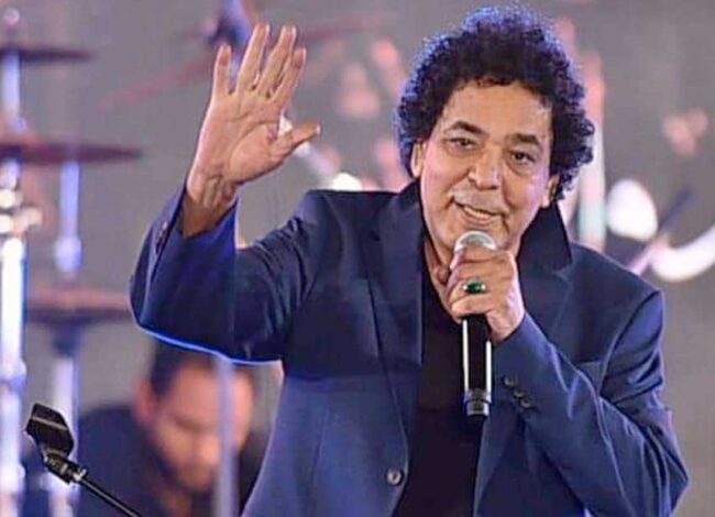 الفنان محمد منير