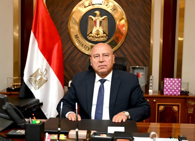وزير الصناعة