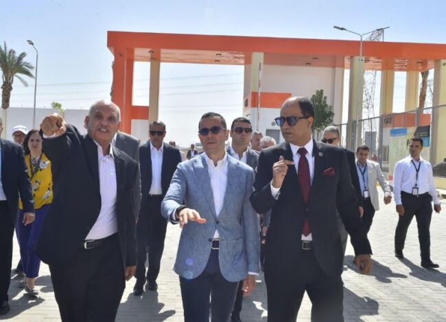 وزير الاستثمار يزور المركز اللوجستي الجمركي المطور للمنطقة الاقتصادية لقناة السويس