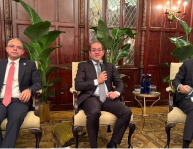 وزير المالية.. فى حوار مفتوح مع مستثمرين دوليين ببنك "ستاندرد تشارترد" و"سيتي بنك"