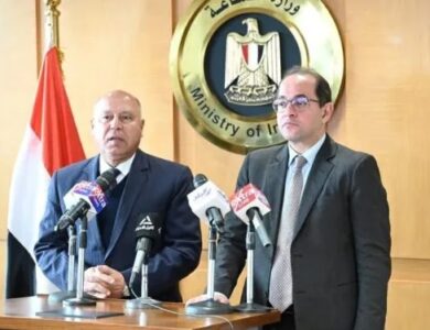الفريق المهندس كامل الوزير وأحمد كجوك وزير المالية