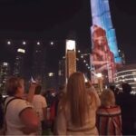 برج خليفة يحتفل بافتتاح المتحف المصري