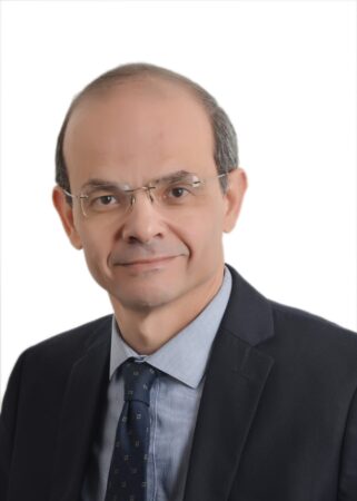 الدكتور شريف حازم مستشار الوزير للشئون الهندسية