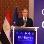 أكد الدكتور عمرو طلعت، وزير الاتصالات وتكنولوجيا المعلومات، أن التعاون بين وزارتي الاتصالات وتكنولوجيا المعلومات، والموارد المائية والري، يشهد تنفيذ عدد من المشروعات الرائدة لتوظيف تقنيات الذكاء الاصطناعي وتكنولوجيا المعلومات في إدارة الموارد المائية بمصر.