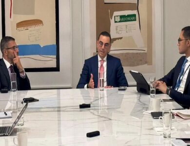 لقاء وزير الاستثمار في العاصمة الأمريكية واشنطن مع ممثلي شركة DLA Piper العالمية وعدد من كبار المستثمرين الدوليين.