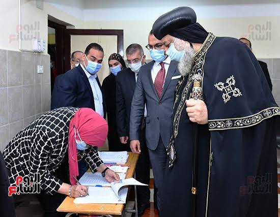 البابا تواضروس يدلي بصوته في انتخابات مجلس النواب 2025