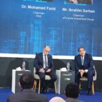 إبراهيم سرحان رئيس مجموعة eFinance والدكتور محمد فريد رئيس الهيئة العامة للرقابة المالية خلال جلسة نقاشية بمؤتمر Cairo ICT