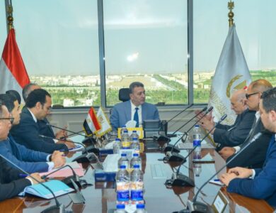 أكدت وزارة التموين والتجارة الداخلية أن سعر رغيف الخبز المدعم ثابت دون أي تغيير.