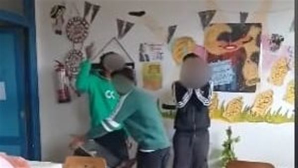 سلوك مسيئا داخل أحد الفصول بمدرسة عبد السلام المحجوب بمحافظة الاسكندرية