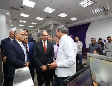 وزير الاتصالات يزور محافظة الدقهلية
