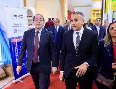 زيارة وزير المالية لمعرض فود أفريكا