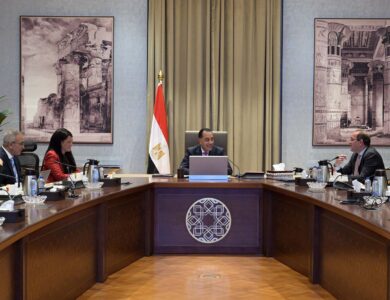 اجتماع الحكومة لمتابعة جهود لجنة إصلاح وإعادة هيكلة الهيئات الاقتصادية