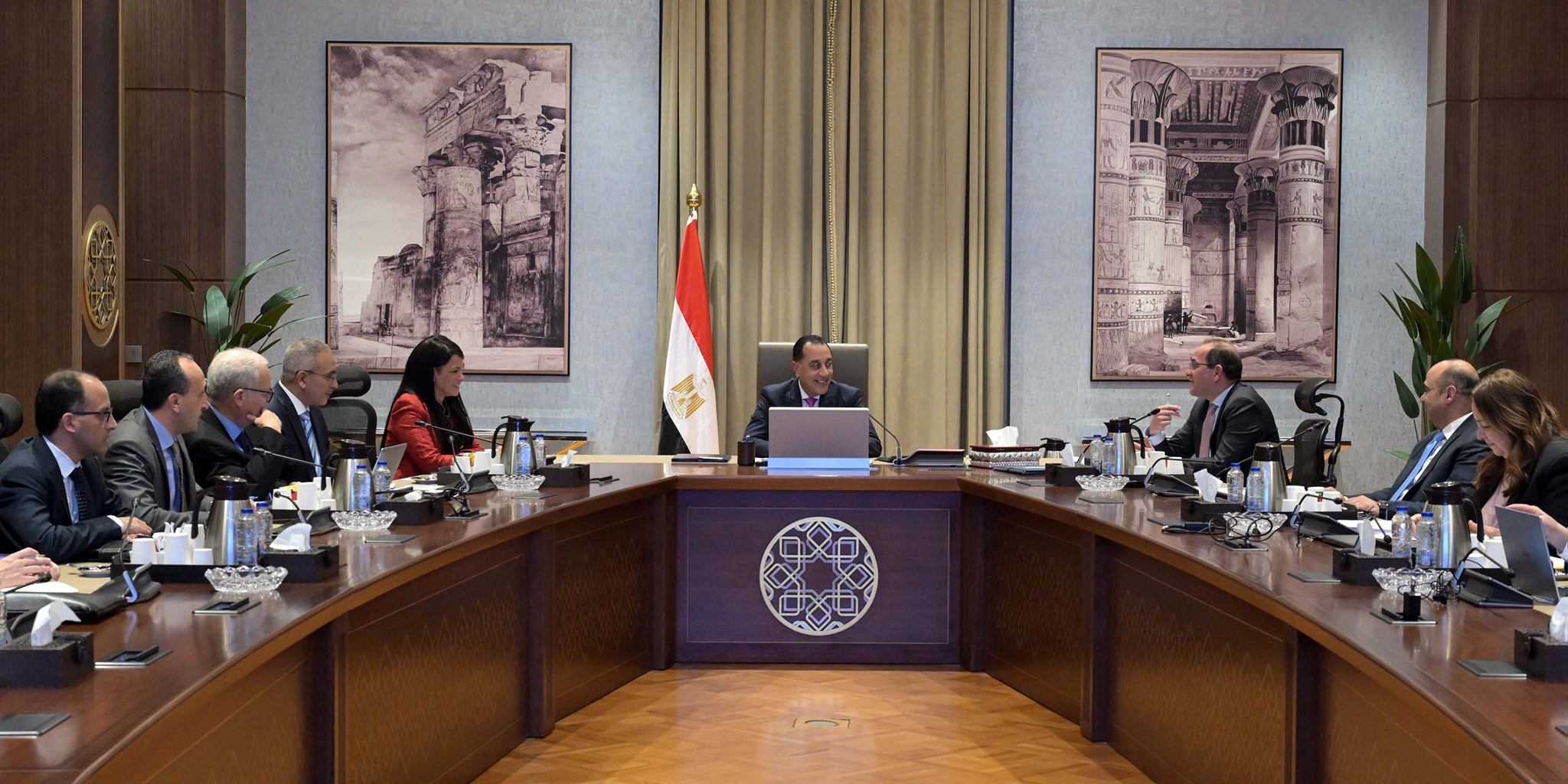 اجتماع الحكومة لمتابعة جهود لجنة إصلاح وإعادة هيكلة الهيئات الاقتصادية