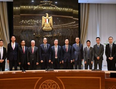 مراسم توقيع عقود إنشاء ثلاثة مشروعات صناعية كبرى