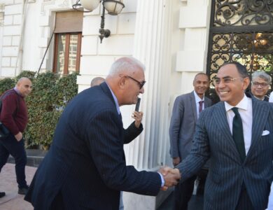 د. هاني سري الدين يتقدم بأوراق ترشحه لرئاسة حزب الوفد