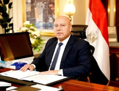 كامل الوزير وزير الصناعة