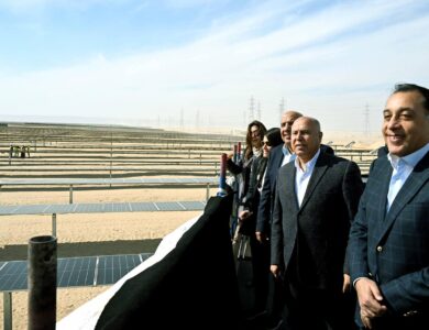 رئيس الوزراء يفتتح المرحلة الأولى من مشروع "أوبيليسك لتوليد الكهرباء من الطاقة الشمسية"