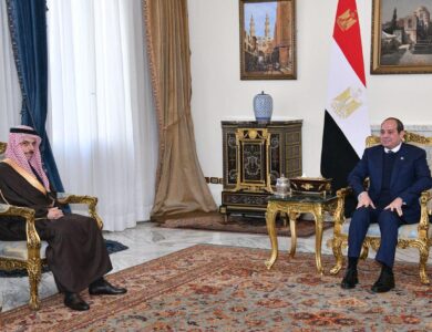 الرئيس السيسي مع وزير الخارجية السعودي