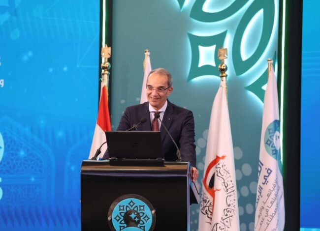 وزير الاتصالات خلال المؤتمر الدولى السادس والثلاثون للمجلس الأعلى للشئون الإسلامية عن الذكاء الاصطناعي
