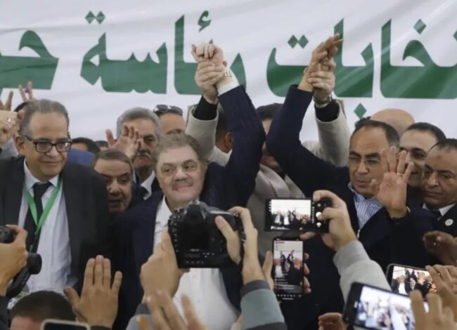 هاني سري الدين والسيد البدوي بعد إعلان نتيجة انتخابات حزب الوفد