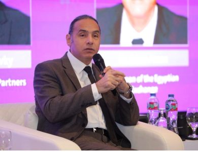 الدكتور إسلام عزام رئيس مجلس إدارة البورصة المصرية خلال القمة السنوية التاسعة لأسواق المال