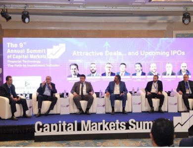 رواد أعمال خلال القمة التاسعة لأسواق المال