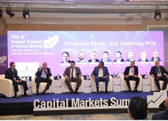 رواد أعمال خلال القمة التاسعة لأسواق المال