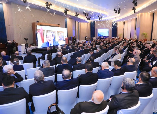 وزير المالية أحمد كجوك خلال حوار مفتوح عبر الفيديو كونفرانس مع 250 من كبار المستثمرين الأتراك