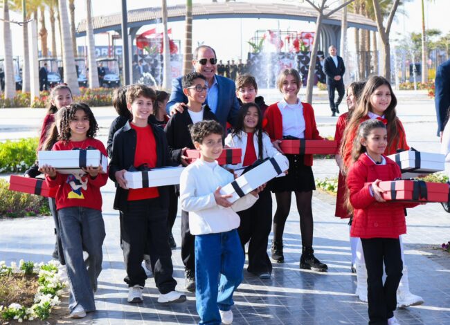 السيسي يفتتح مونوريل شرق النيل ومنطقة النهر الأخضر في عيد الفطر 2026