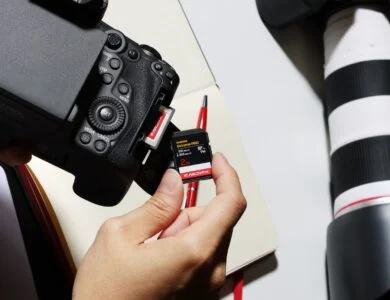 SanDisk تكشف عن أحدث جيل من بطاقات الذاكرة الاحترافية