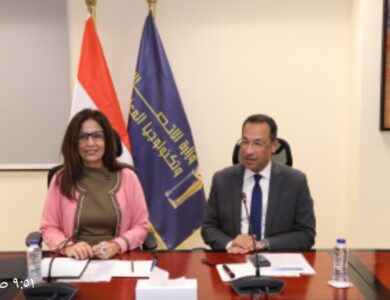 وزيرا الاتصالات والثقافة