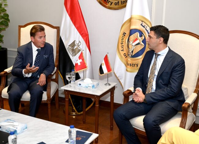 الصناعة: نركز على نقل وتوطين التكنولوجيات الحديثة في السوق المصري