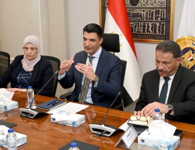 وزير الصناعة: إطلاق منصة إلكترونية لتنظيم التفتيش على المصانع قريبًا