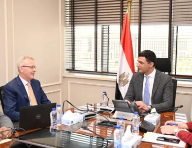 وزير الصناعة: توطين صناعة السيارات لتعزيز الإنتاج المحلي