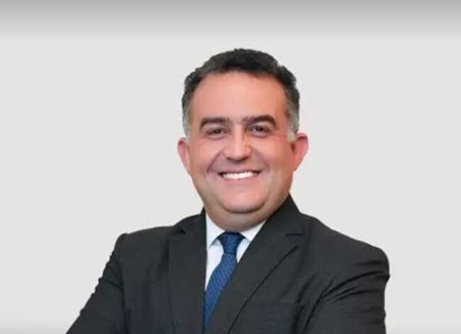 عمر صادق رئيس البورصة المصرية الجديد