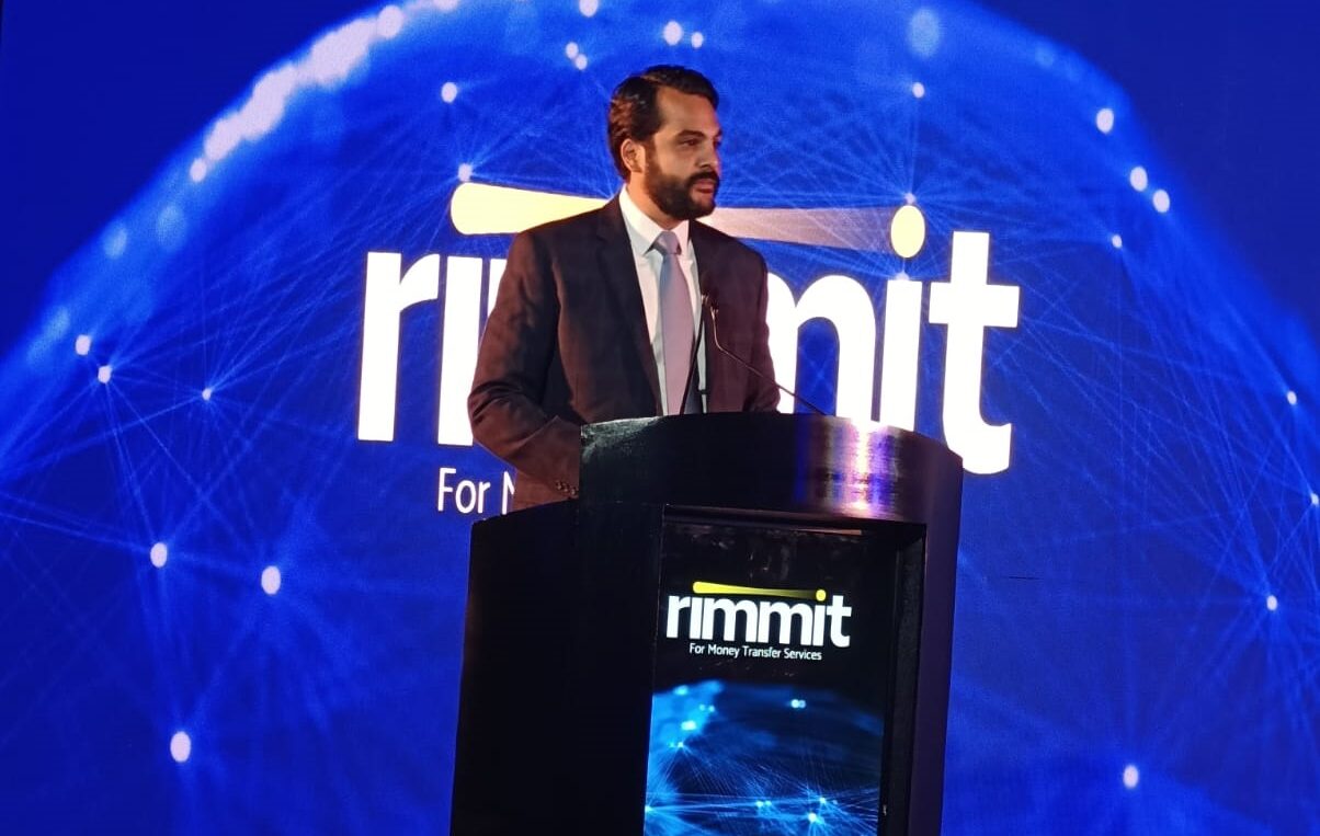 إسماعيل سرهنك نائب العضو المنتدب لشركة rimmit يعلن إطلاق تطبيق rimmit