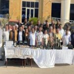 عصابة الآثار المزيفة بعد القبض عليهم