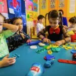 التقديم الإلكتروني لرياض الأطفال