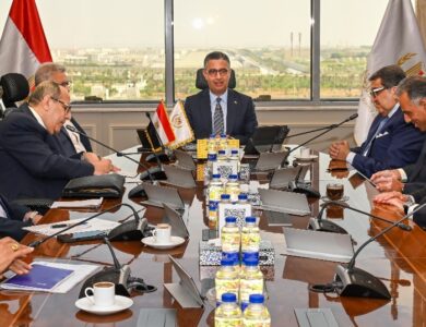 وزير التموين