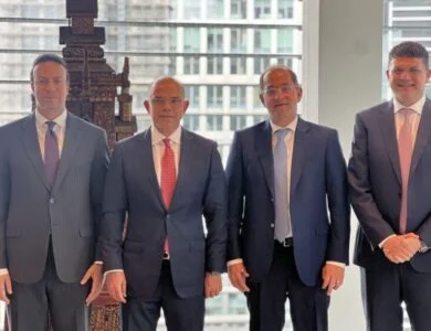 وزير المالية في حوار مفتوح مع المستثمرين خلال لقاءين لبنك «ستاندرد تشارترد» و«مورجان ستانلي» بلندن
