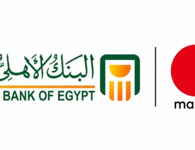 الأهلي وماستركارد يطلقان بطاقة شركات بالدولار