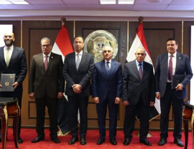 وزيرا الاتصالات والعدل
