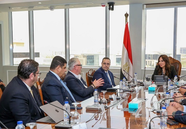 وزيرة الإسكان تلتقي الرئيس التنفيذي لـ«فوربس» العالمية