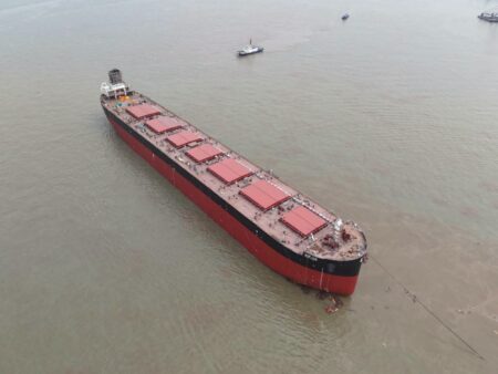 سفينتي «وادي النيل» و«وادي القمر»