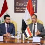 المهندس رأفت هندي وزير الاتصالات وتكنولوجيا المعلومات مع نظيره العراقي