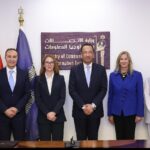 وزير الاتصالات خلال توقيع مذكرة التفاهم مع إنتل