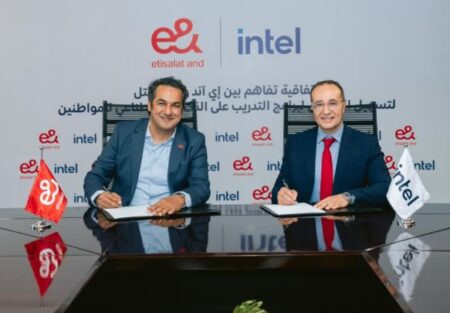 «إي آند مصر» تتعاون مع «إنتل»